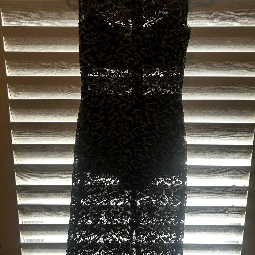 BCBG MaxAzria Women's Riley Woven Metallic Dress Size 4 - Picture 5 of 9